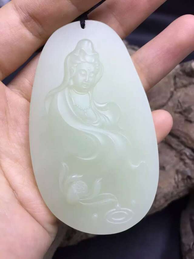 四块玉石,图片 1 ,2,3, 是俄料 , 4是青海料,.